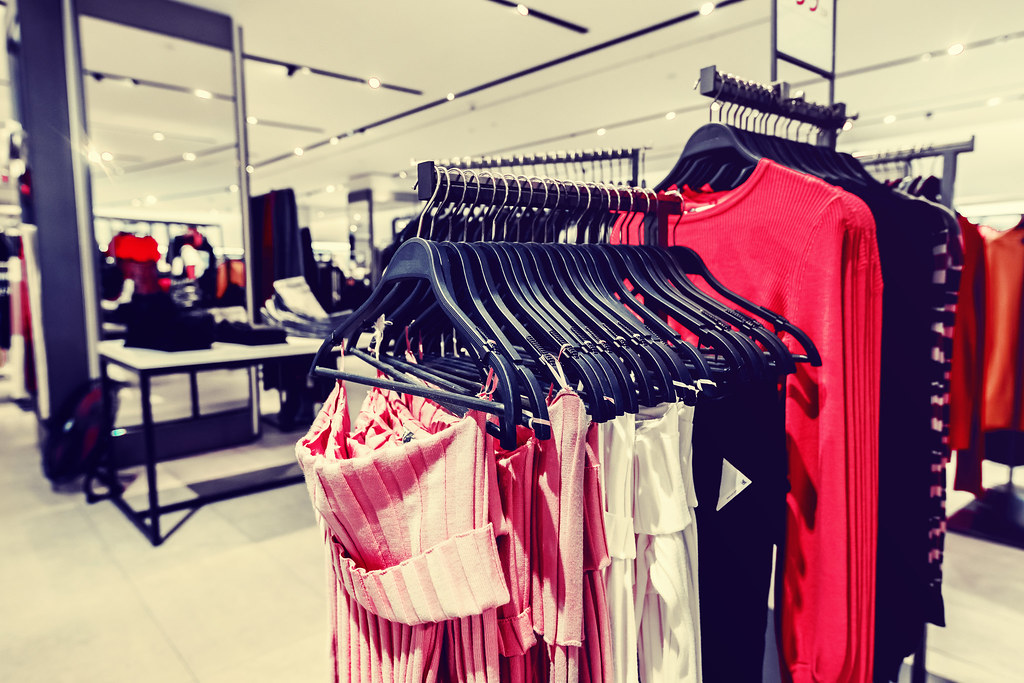 Starting Over? Your Wardrobe Can Reinvent Itself Too — AI and Resale Fashion in 2026